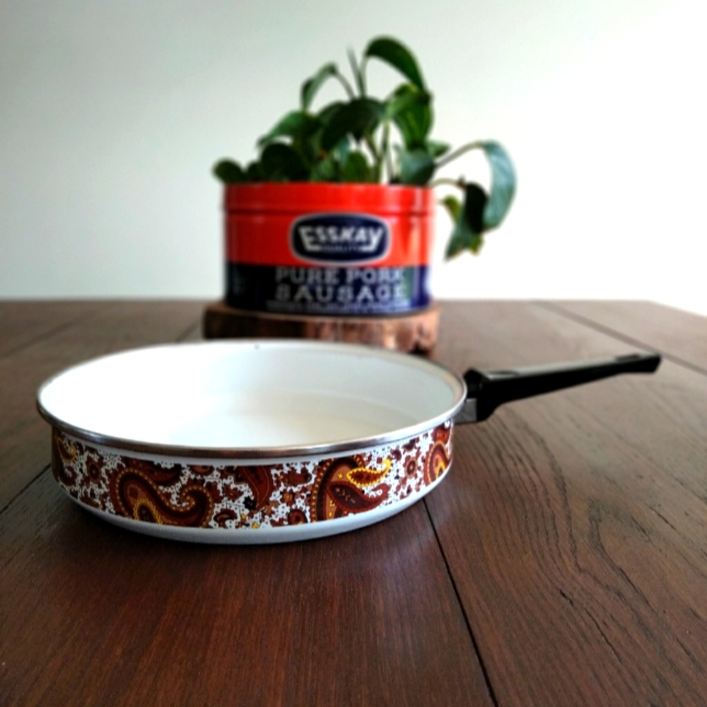 Vintage paisley enamel pan